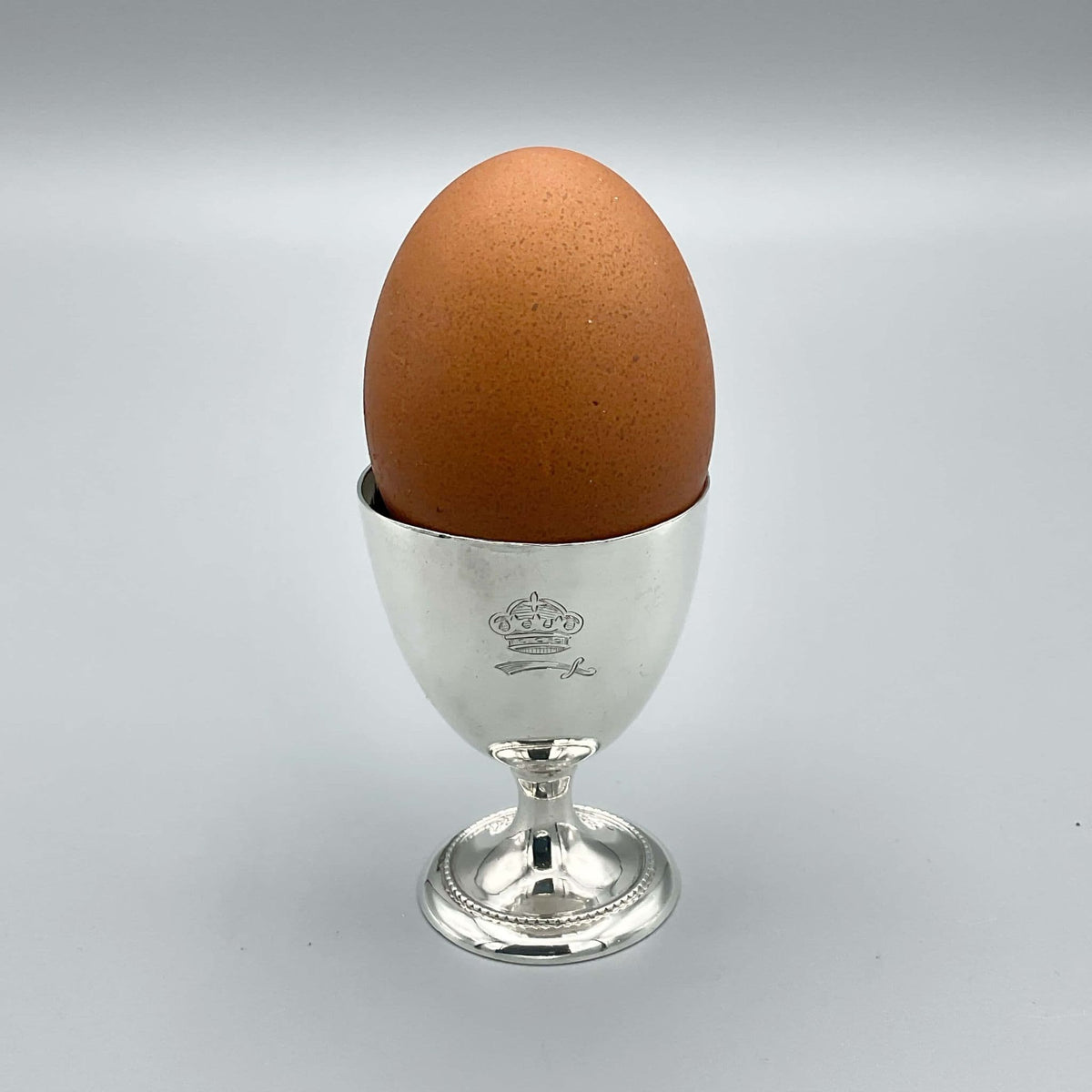 Sterling silver egg cup from 1944 by Beeches Vintage, ideal for christening or baby gift, with a classic design and detailed craftsmanship.