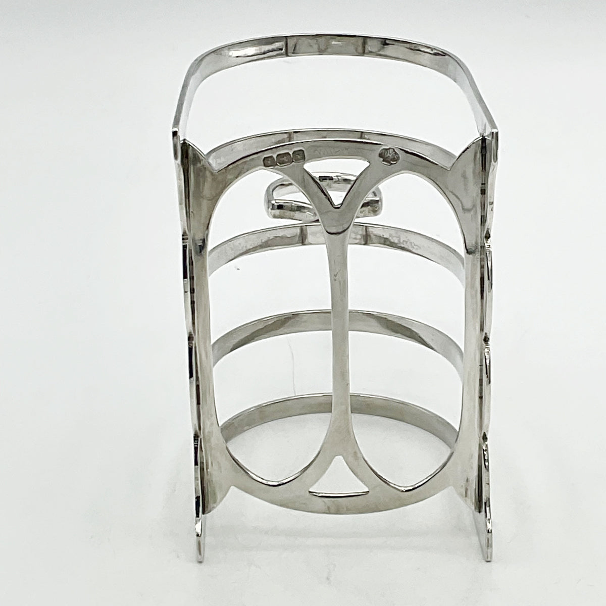 base of toast rack on marble