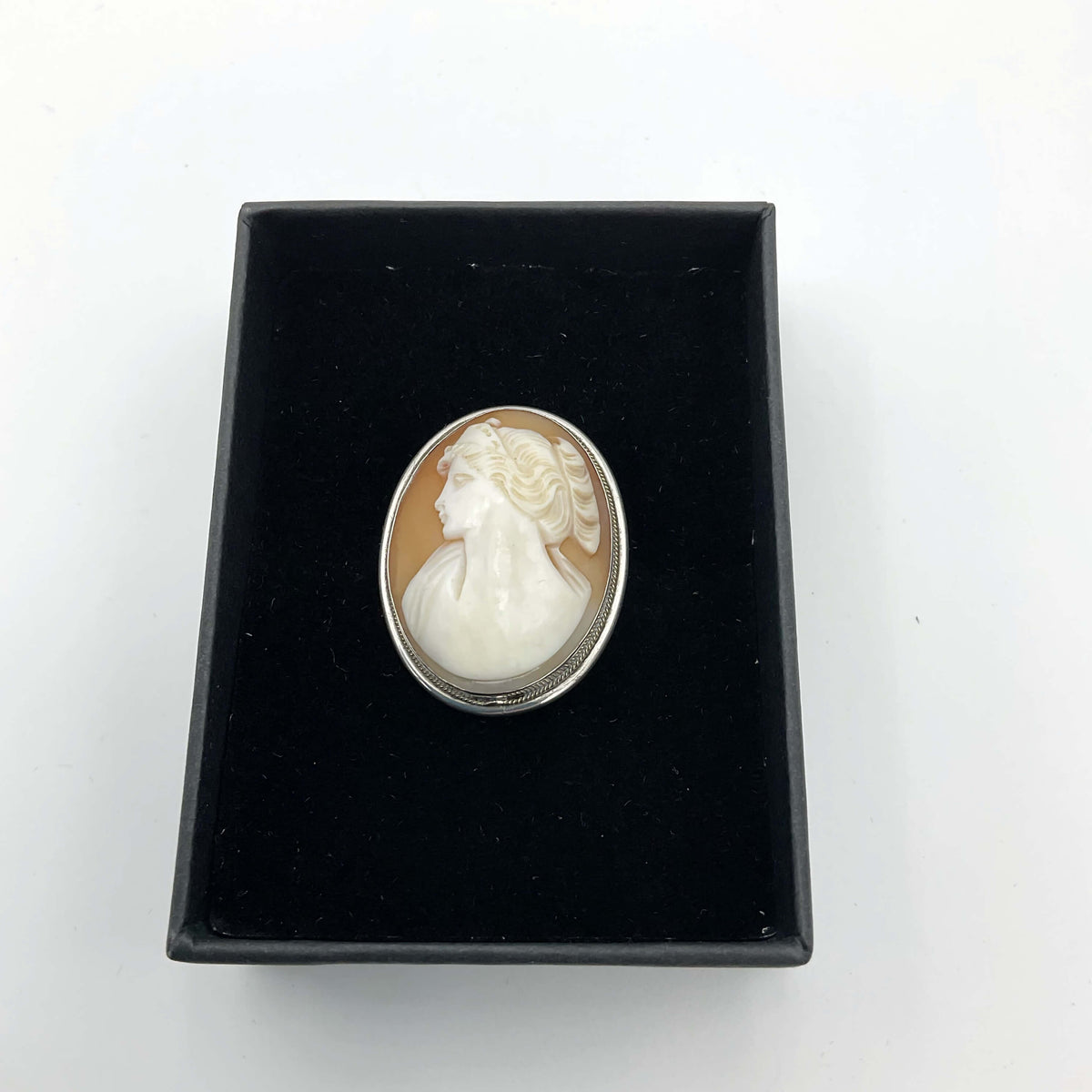 Cameo Silver Brooch in a black presentation box