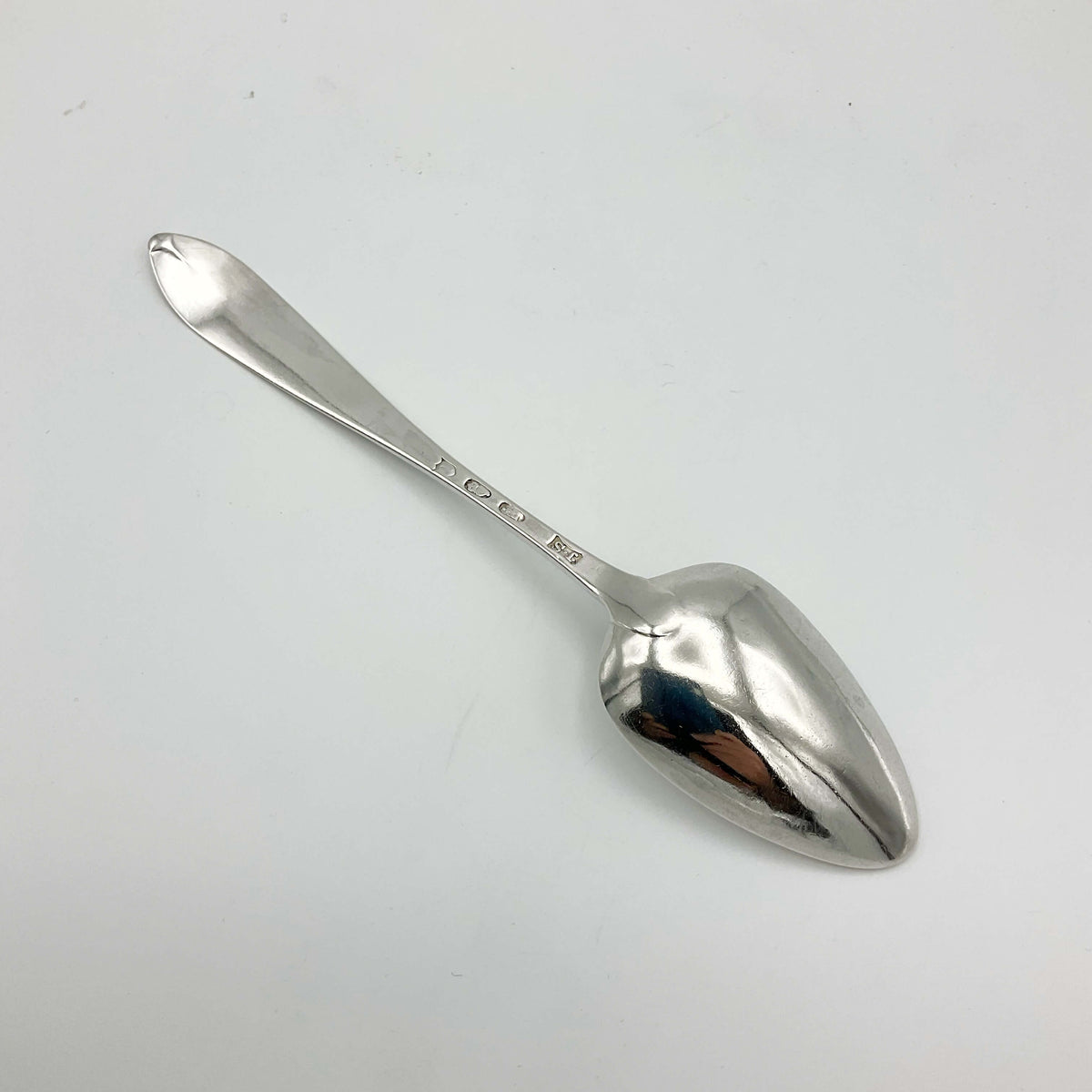 Antique Beeches Vintage solid silver dessert spoon from 1788 with intricate engraved details, classic and elegant tableware.