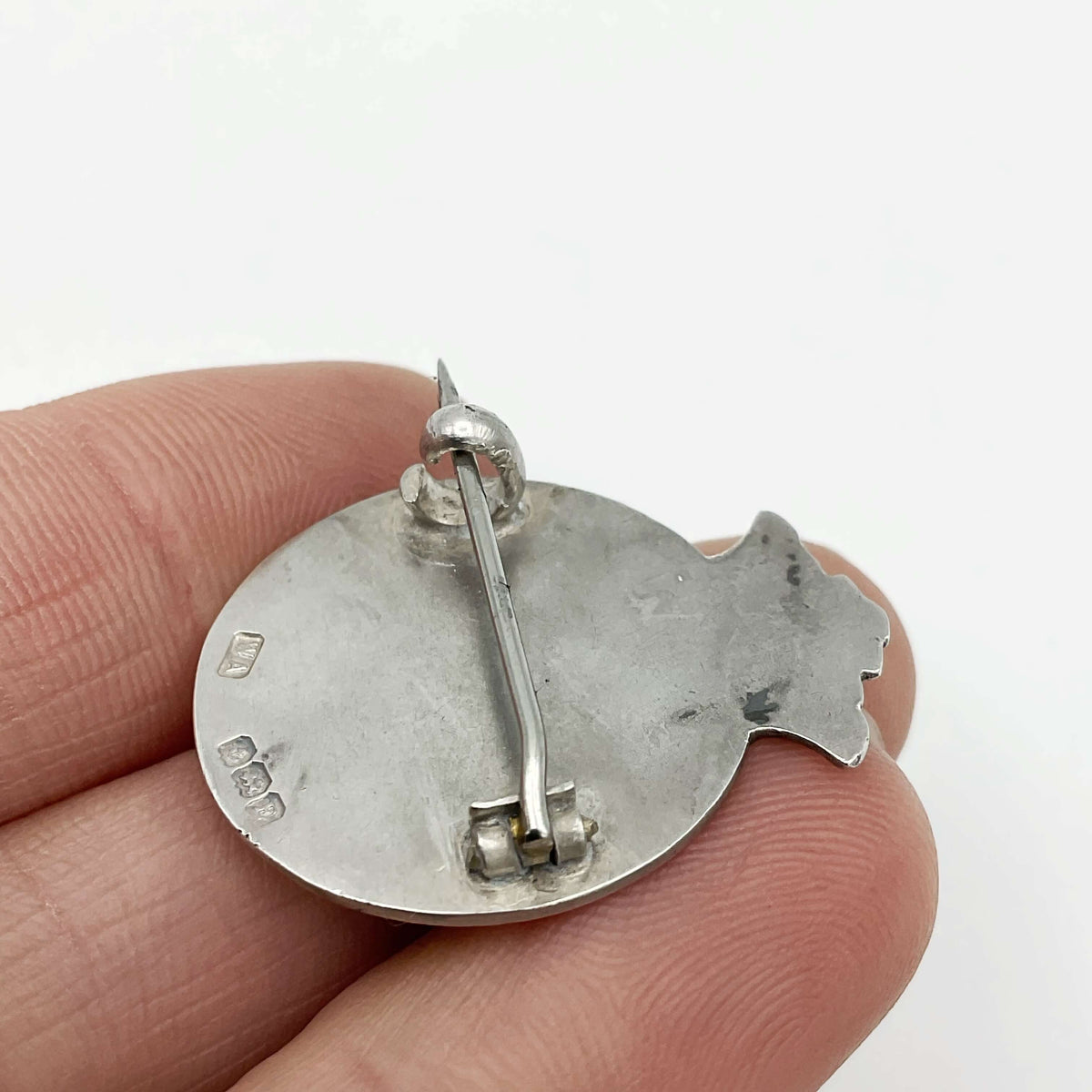 Vintage 1920s sterling silver union badge with detailed engraving, featuring the Beeches Vintage brand name on the reverse.