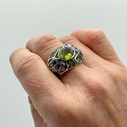 Peridot Green Silver Ring - Beeches Vintage