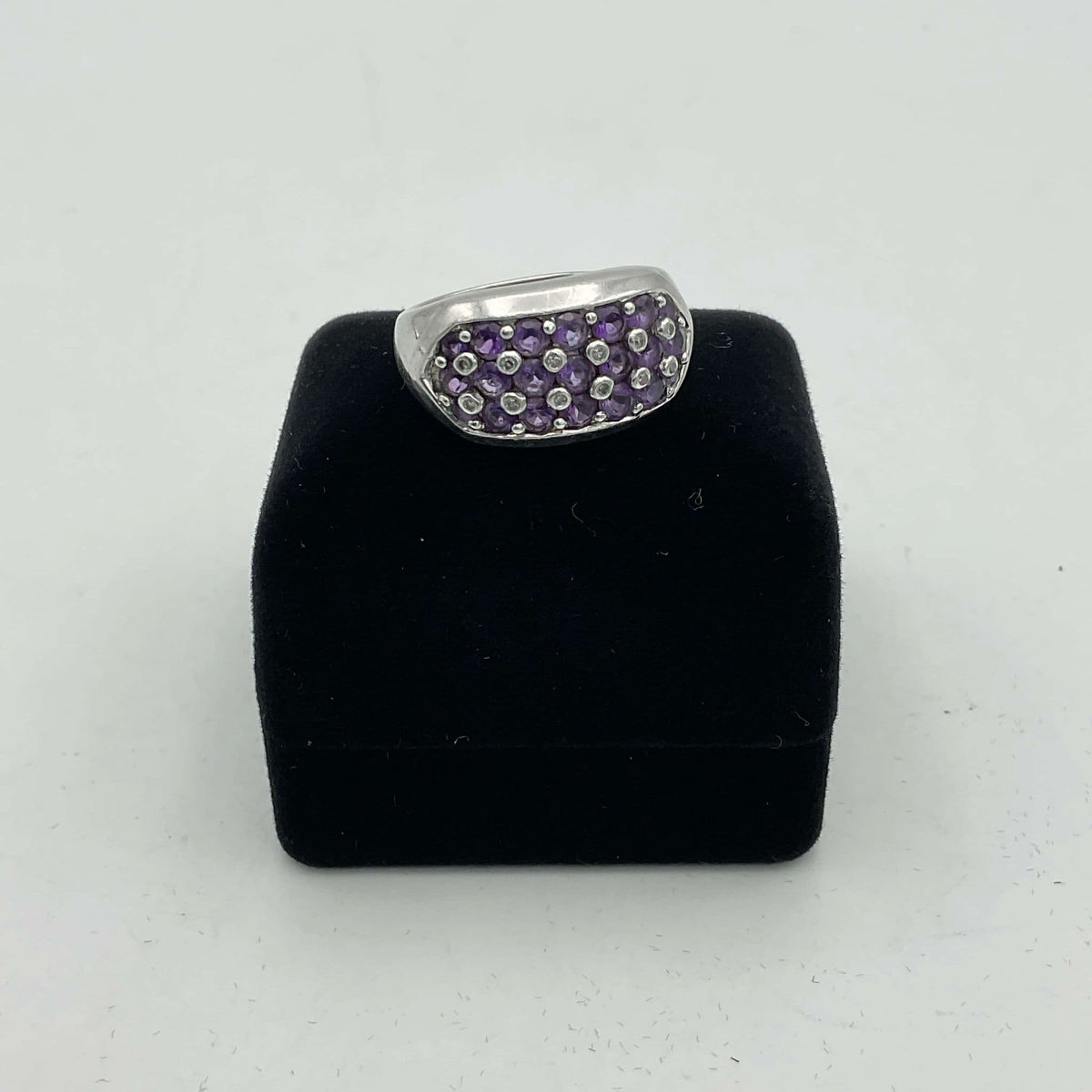 Purple Amethyst sterling silver ring featuring a polished gemstone, crafted by Beeches Vintage.