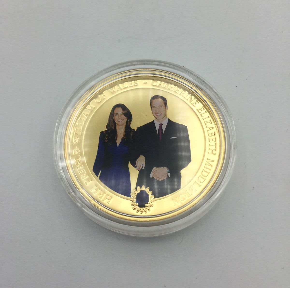 Cook Islands 2010 William and Catherine Dollar Coin - Beeches Vintage